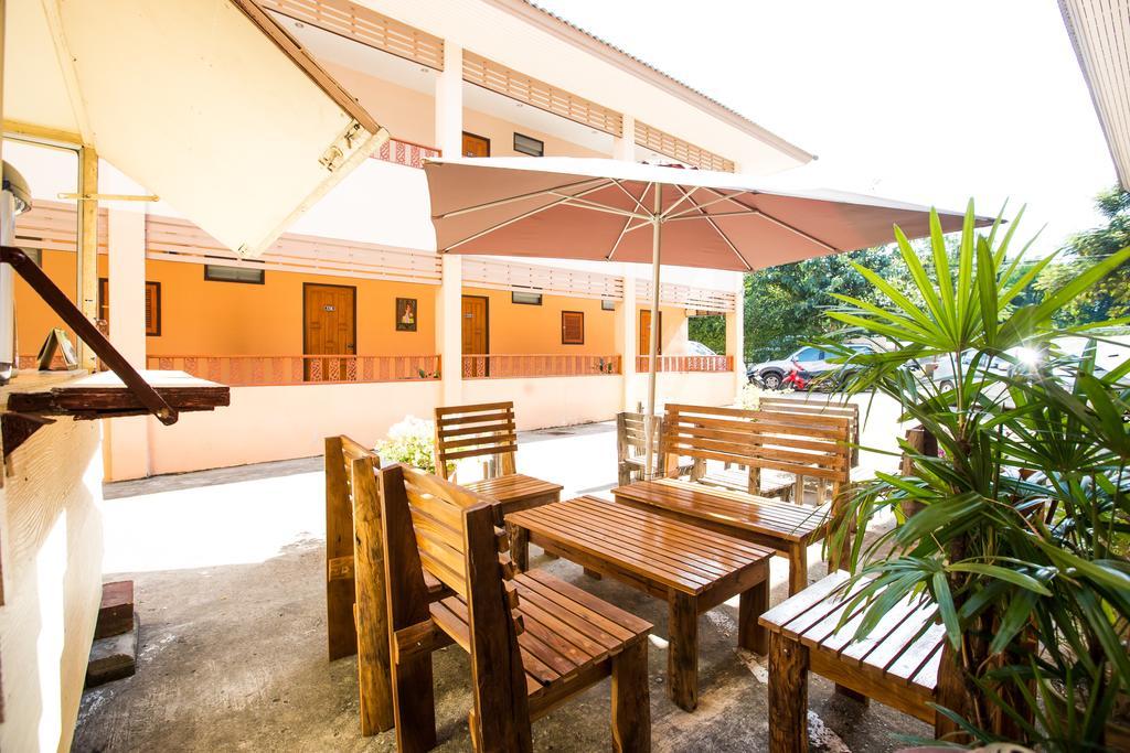 Banlanna Hotel Лампанг Екстериор снимка
