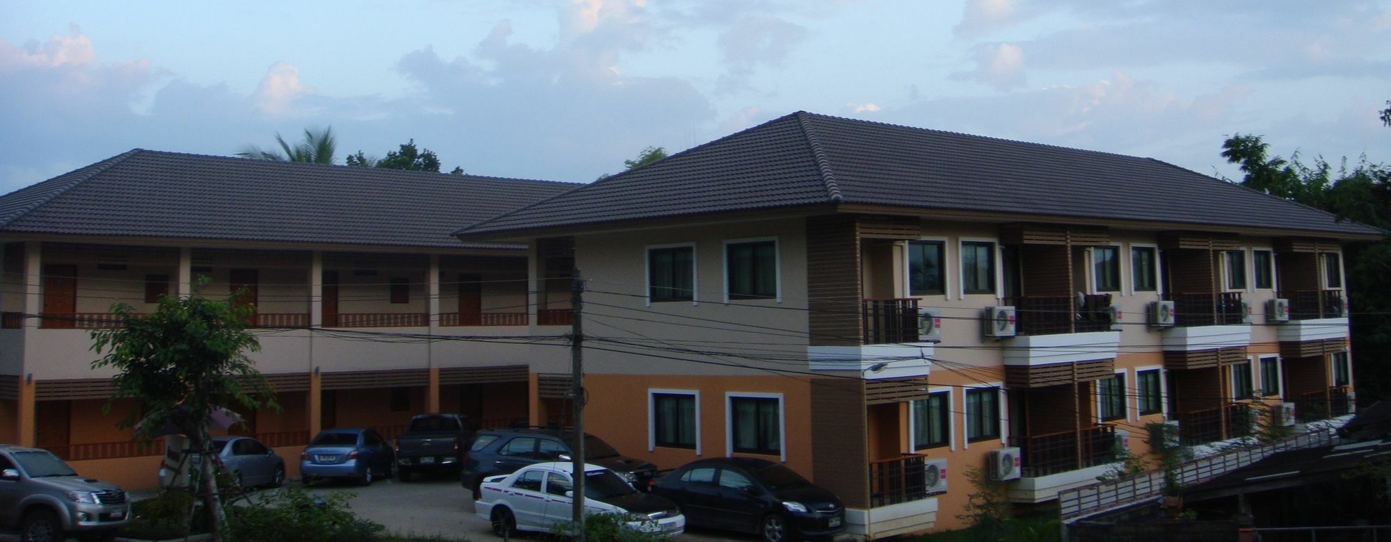 Banlanna Hotel Лампанг Екстериор снимка