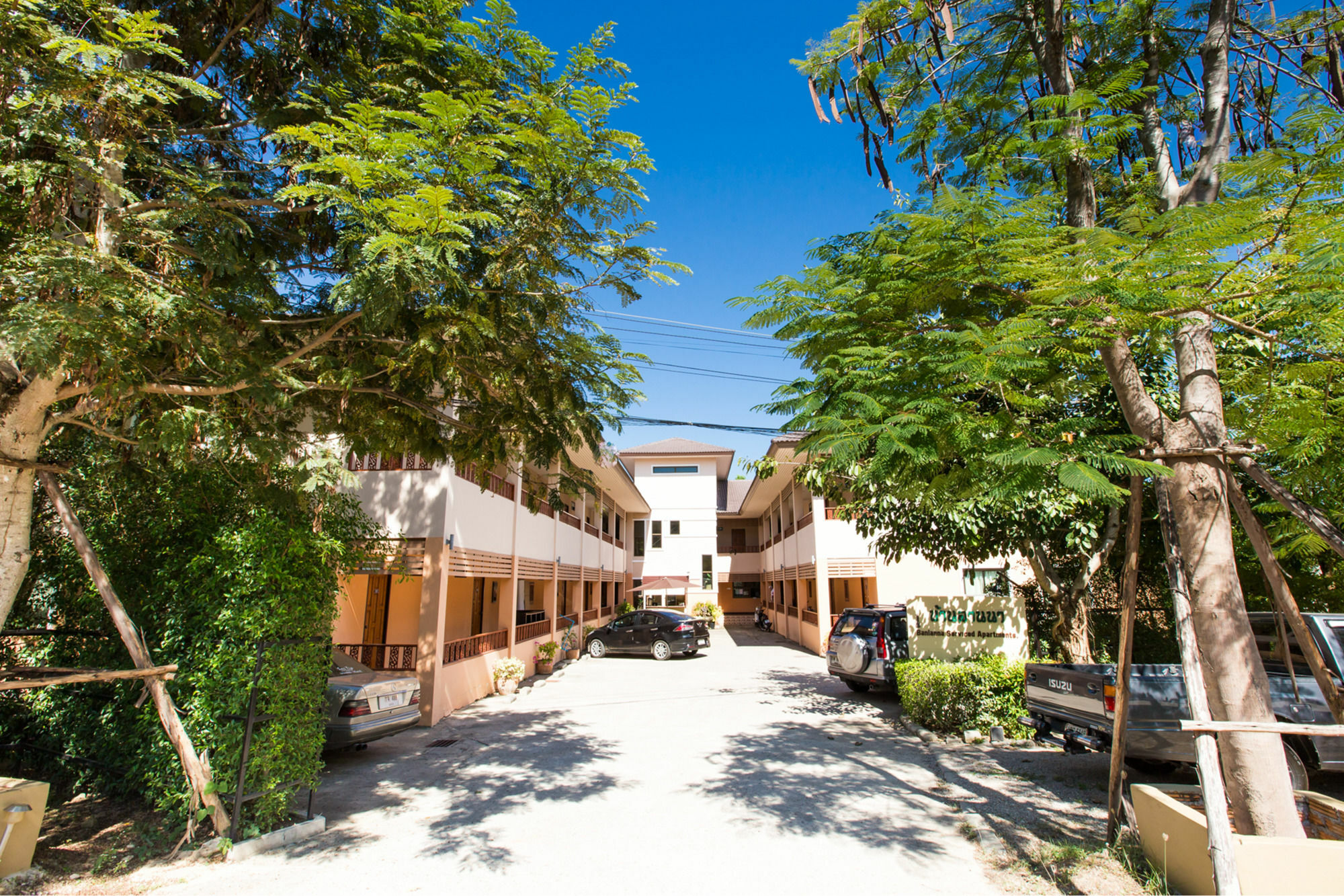 Banlanna Hotel Лампанг Екстериор снимка